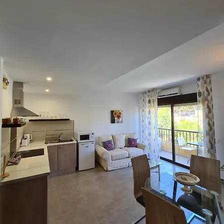 Apartment Con Piscina A Unos Metros De La Playa