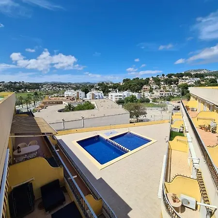 Con Piscina A Unos Metros De La Playa *