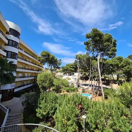 Con Piscina A Unos Metros De La Playa Apartment